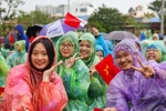 2.000 học sinh Hải Phòng “đội mưa” cổ vũ chung kết Olympia