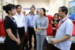 Bộ trưởng Nguyễn Kim Sơn kiểm tra công tác coi thi tại Quảng Ninh