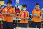 Học sinh hào hứng tham gia thư viện số và trải nghiệm STEM & Robotics