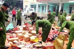 Bắt đối tượng mua bán pháo nổ, thu giữ 133 kg pháo 