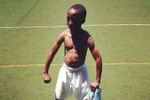 Hài hước với trào lưu bắt chước động tác ăn mừng ‘dị’ của Balotelli