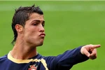 Đỏ mặt với những tấm ảnh hài hước 'khó đỡ' của Ronaldo