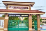 Huyện Lệ Thủy lập đoàn kiểm tra vụ hiệu trưởng đánh hiệu phó tại sân trường