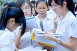 Tránh viết bằng hai loại mực khi thi tự luận