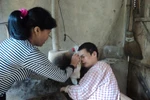 Tóc xanh mẹ chảy cạn vào đời con
