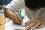 Tin nóng: Hơn 1000 sinh viên bỏ học vì không có tiền nộp học phí