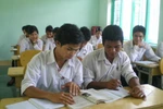 Cái khó, cái nghèo không làm nhụt chí cậu học trò dân tộc Cor 