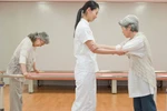 5 bài tập phục hồi chức năng cho người bị tai biến mạch máu não
