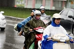 Hà Nội có mưa rào và dông, nhiệt độ giảm mạnh từ 4 - 5 độ C