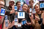 "Không nên cấm, chúng ta được nhiều hơn là mất khi sử dụng facebook"