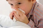 Nhỏ mũi cho trẻ thế nào là đúng cách?