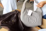 Bắt giữ lô hàng hiệu Gucci 16 tỷ: Đề nghị truy tố 2 cán bộ hải quan