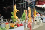 Biến chó, mèo thành thịt thú rừng bằng đèn khò ở chùa Hương