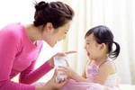 Những lưu ý cần thiết khi đổi sữa cho trẻ
