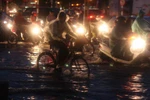 Hà Nội ngày nắng nóng, chiều tối và đêm duy trì trạng thái mưa dông 