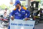 Giá xăng tăng thêm hơn 300 đồng/lít