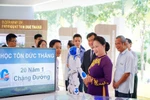 Chủ tịch Quốc hội tặng 20 suất học bổng cho sinh viên Đại học Tôn Đức Thắng
