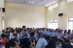 Lúc nào cũng phải chúi đầu vào học, con muốn có thời gian để vui chơi