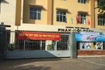 Điểm thi có 2 phòng thi, mỗi phòng chỉ 1 thí sinh