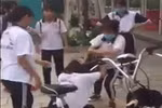 Cảnh cáo 5 học sinh đánh bạn vì màu sắc của đôi giày thế dục