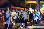Cấm dạy thêm ở trường học, giáo viên sẽ bị ép giá ở trung tâm