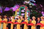 Đường hoa Nguyễn Huệ mở cửa, đón người dân đến du xuân