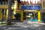 Một thí sinh bị bắt quả tang dùng điện thoại di động
