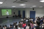 Trường Đại học Hoa Sen cho sinh viên nghỉ học, xem và cổ vũ Olympic Việt Nam