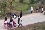 Học sinh Trường Đỗ Văn Dậy không dùng dao đuổi bạn phía sau trường