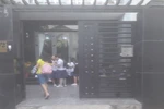 Hai vợ chồng cô giáo cùng tổ chức dạy thêm không phép tại nhà