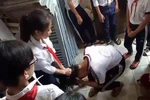 Giảm kỷ luật cho một học sinh vụ 2 nữ sinh lớp 9 đánh bạn dã man