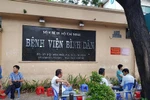 Hàng loạt bác sĩ ở bệnh viện Bình Dân xin nghỉ việc