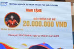 Trường Đại học Sư phạm TP.HCM trao thưởng đặc biệt cho cầu thủ Huỳnh Như 