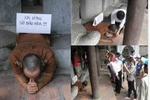 Hà Nội cần nhiều người như chủ nhân quỳ gập người xin đừng sờ đầu rùa