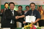 "Choáng" trước sức làm việc của ông bầu Đoàn Nguyên Đức