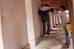 Chướng mắt: Những hành động không thể chấp nhận ở chốn cửa Phật (P4)