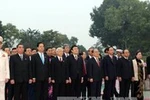 Đại biểu dự Đại hội 12 vào lăng viếng Bác