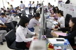 Biên chế suốt đời làm con người thui chột, đất nước thêm nhiều gánh nặng