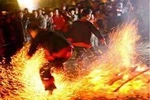 Lễ nhảy lửa mừng năm mới của người Pà Thẻn