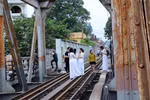 Sự ích kỷ, thực dụng của người lớn đang làm hỏng con trẻ