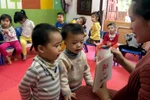 Bao giờ trò được đánh giá thầy, nhà giáo sống được bằng lương?