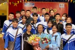 “Hôm nay em tự hào về trường, ngày mai trường tự hào về em”