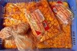 Thu giữ gần 2 tấn trứng gà non, nầm lợn, lườn vịt… không rõ nguồn gốc