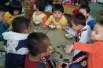 Cô nuôi dưỡng trẻ ở trường Thụ Lộc 3 tháng chưa có lương