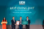 HDBank tặng học bổng cho sinh viên Đại học Kinh tế TP.HCM