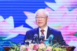 "Tình nghĩa Việt-Lào sáng hơn trăng rằm, thơm hơn đóa hoa nào thơm nhất"