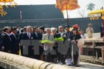 Nhật hoàng Akihito và Hoàng hậu Michiko đến thăm Cố đô Huế