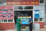 Trao tặng món quà sức khỏe tới tuyến đầu chống dịch tại Nghệ An