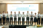 Vietnam Airlines “bắt tay” VNPT triển khai dịch vụ Internet trên không