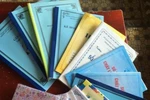 Hồ sơ, giáo án giấy vẫn là "cái roi" mà nhiều cán bộ quản lý không muốn bỏ